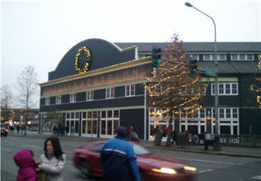 Seattle Aquarium is open (Buy timed admission tickets ahead of time)